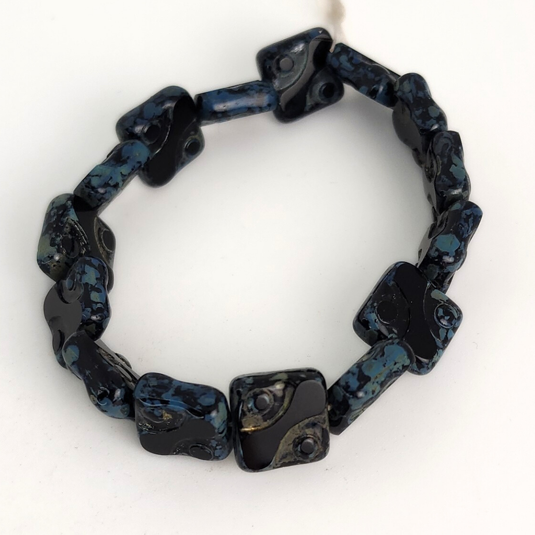 Dot Carved Square 10mm
