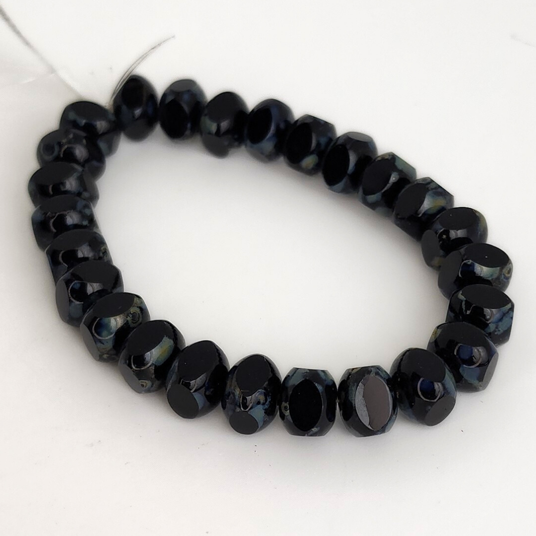 Black Quadries 7x6mm