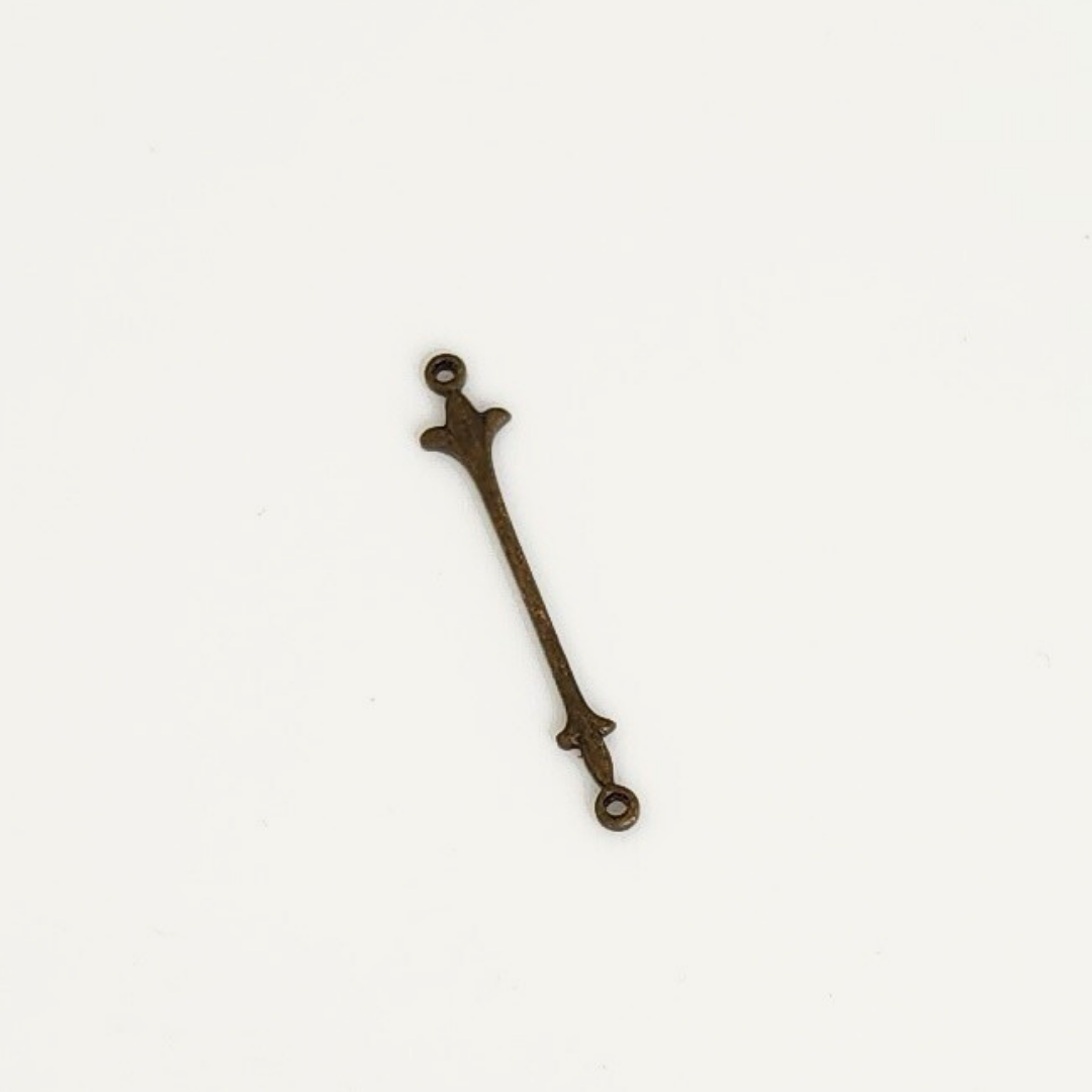 Fleur de Lis Connector 5x27mm