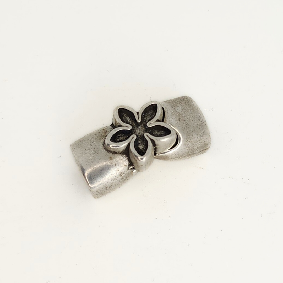 Antique Silver Flower Magnetic Clasp 25x13mm