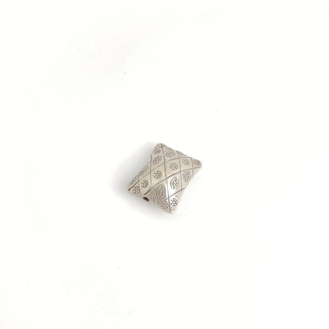 Puffed Rectangle 23mm