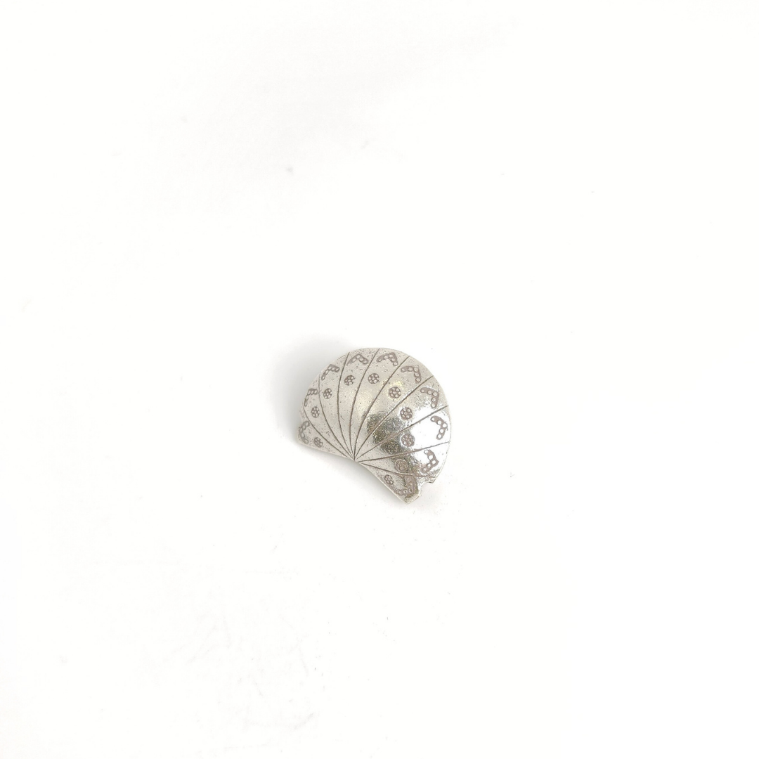 Puffed Crescent 25mm