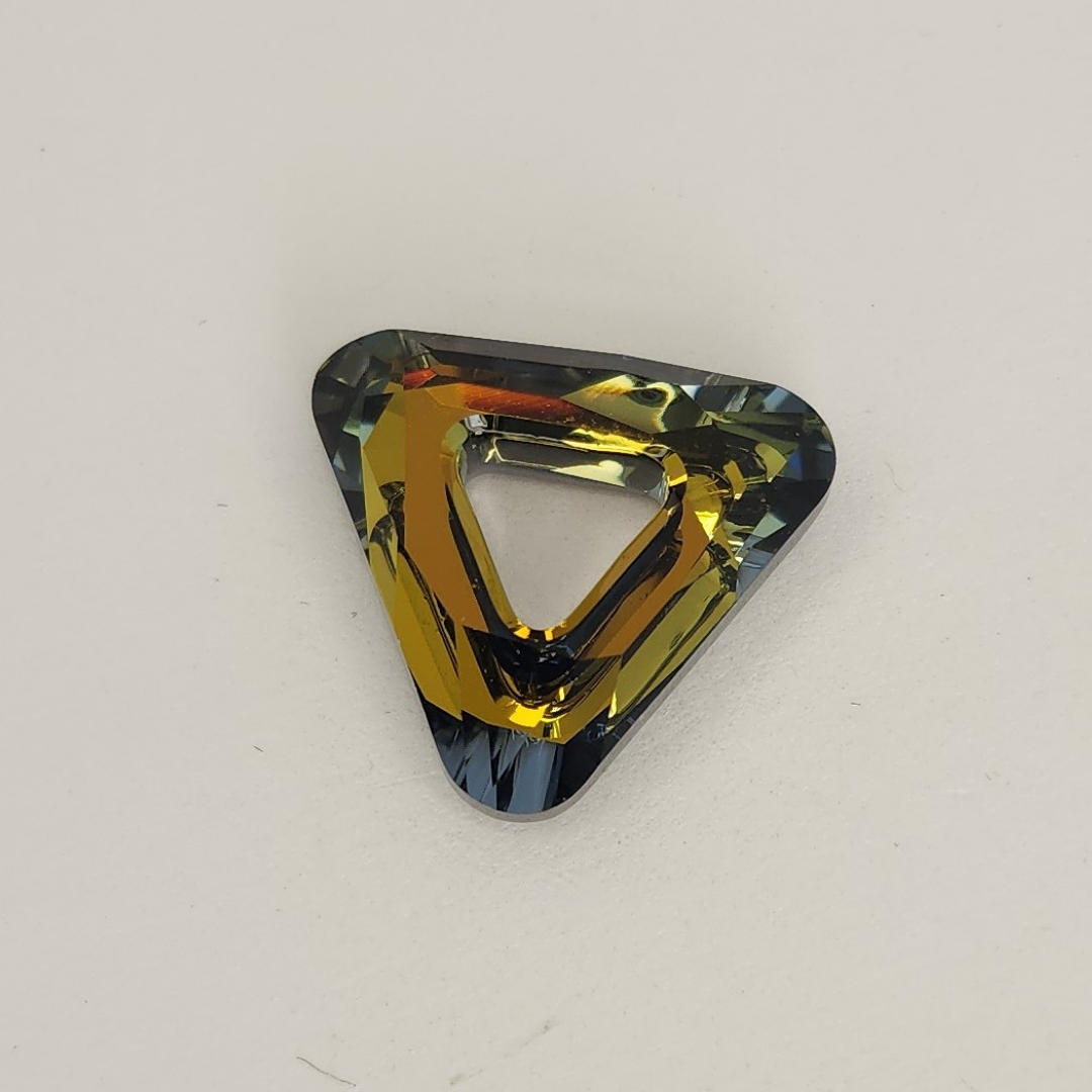 Cosmic Triangle 20mm