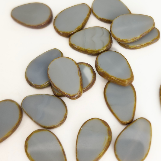 Table Cut Tear Drop 18mm