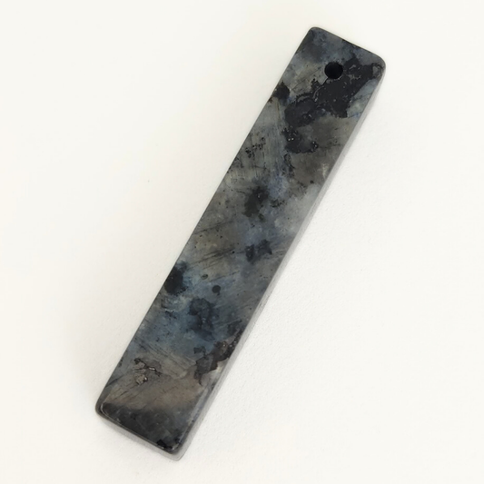 Rectangular Tube Pendant 8x40mm