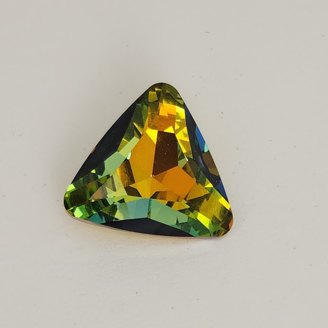 Fancy Triangle 23mm