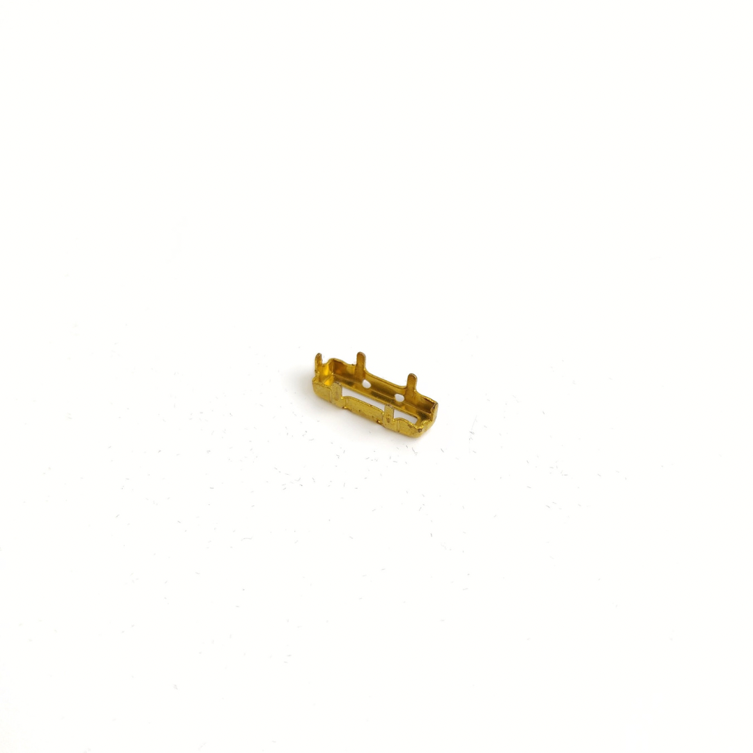 2 Hole Setting Princess Baguette 15x5mm