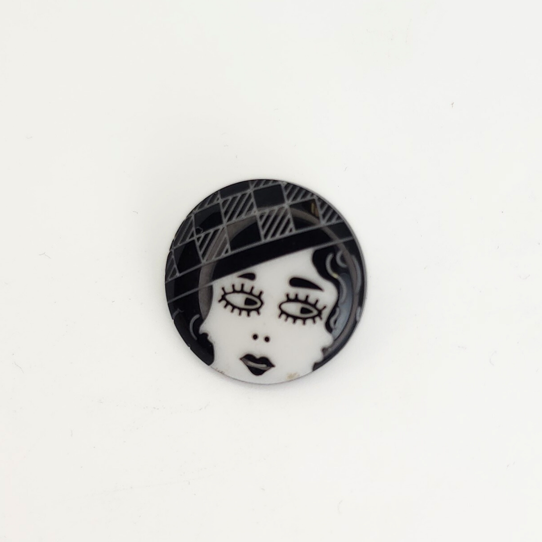 Black & White Flapper Button 3/4”