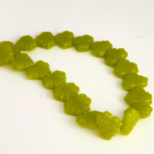 Maple Leaf 10x13mm