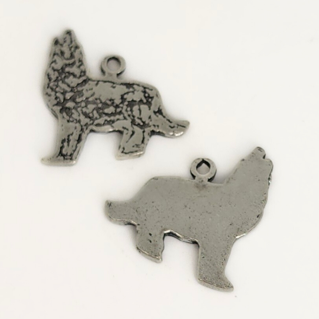 Howling Wolf Charm
