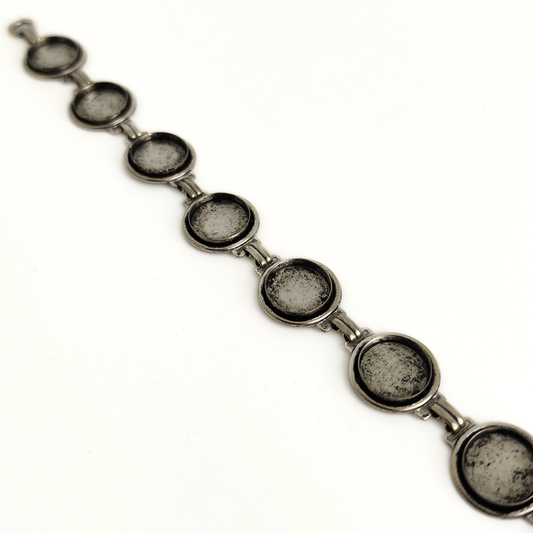Small Circle Bracelet