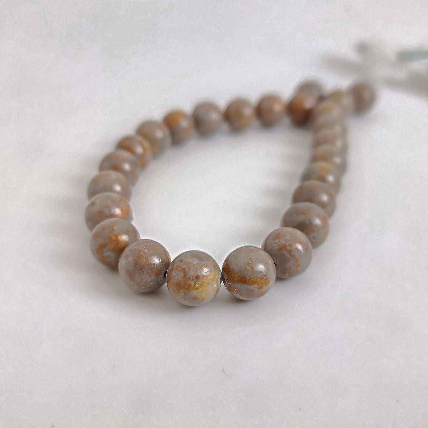 Red Spot Agate Round 8mm