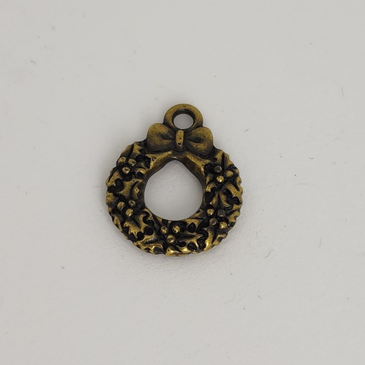 Wreath Drop 20.5mm