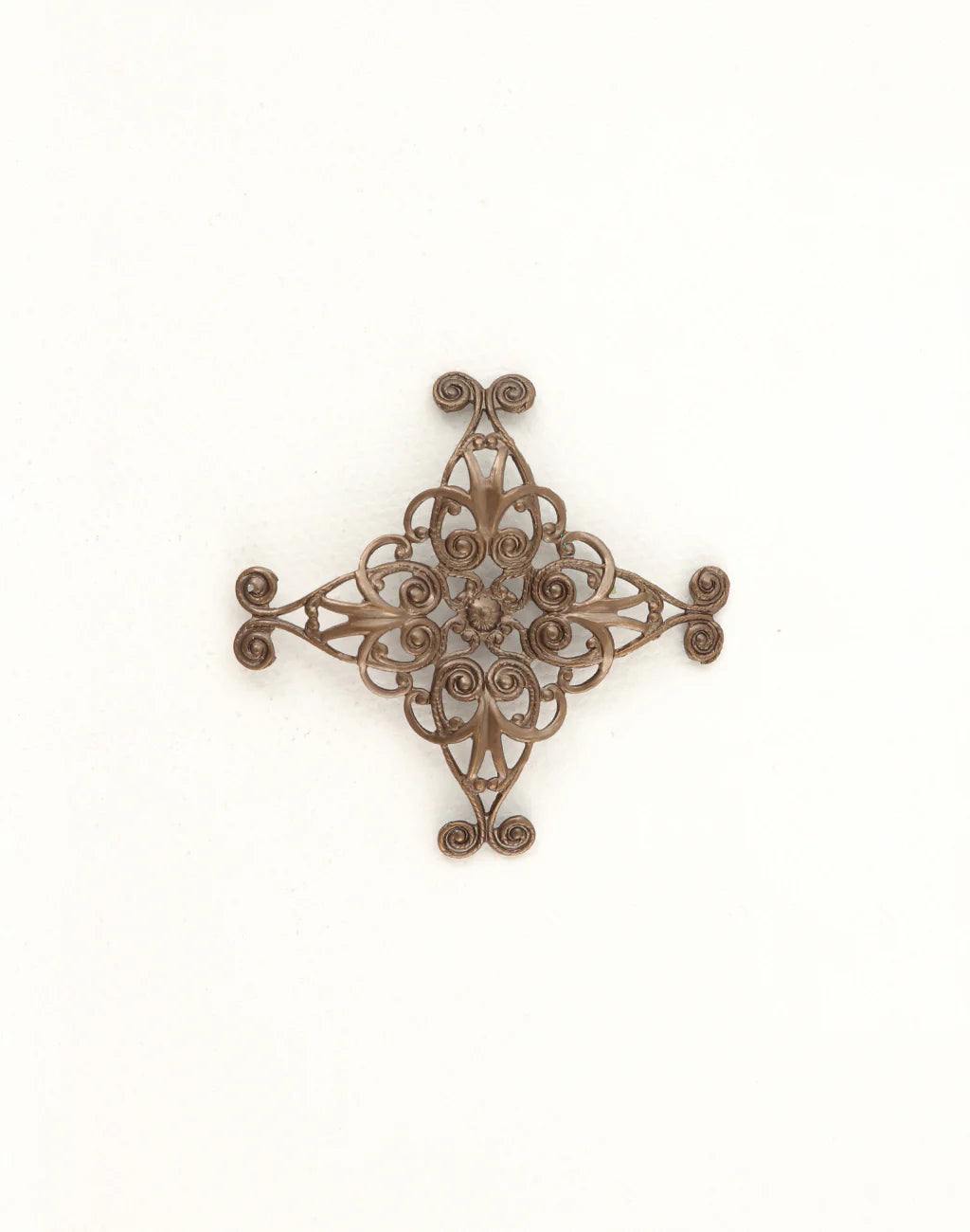 Diamond Swirls Filigree 44mm