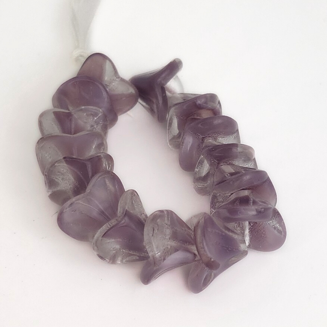 Milky Lilac/Crystal 3 Petal Flower 10mm