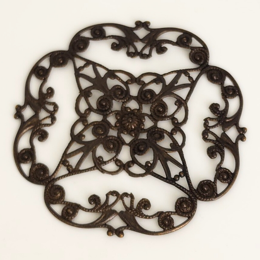 Full Diamond Circle Filigree 63mm