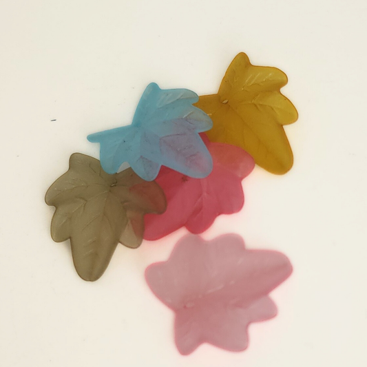Oak Leaf 24x26mm
