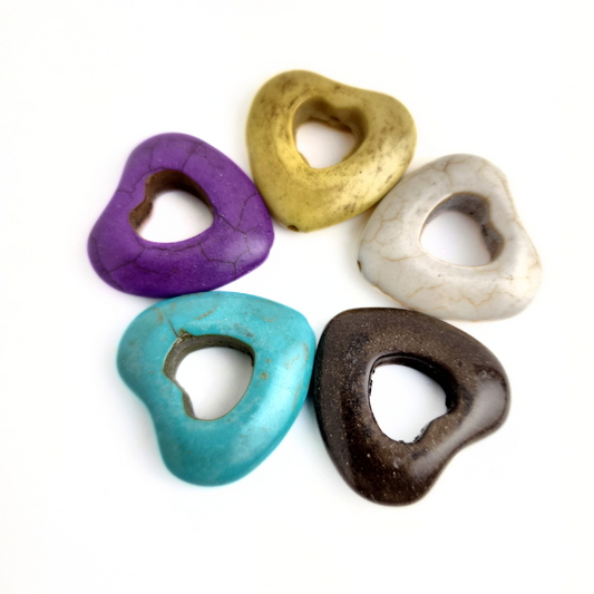 Magnesite Open Heart 23mm