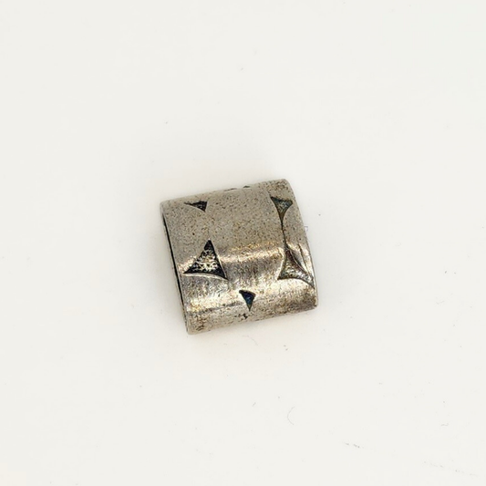 Antique Silver MP Triangles 11mm
