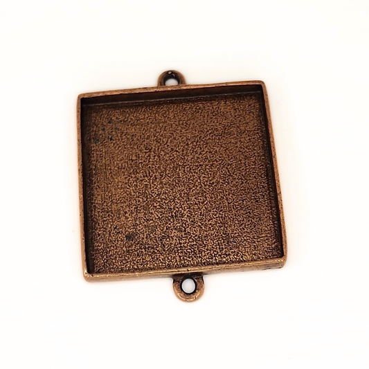 Grande Square Pendant 43x35x4mm