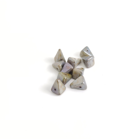 Lumi Pyramid 7x11mm