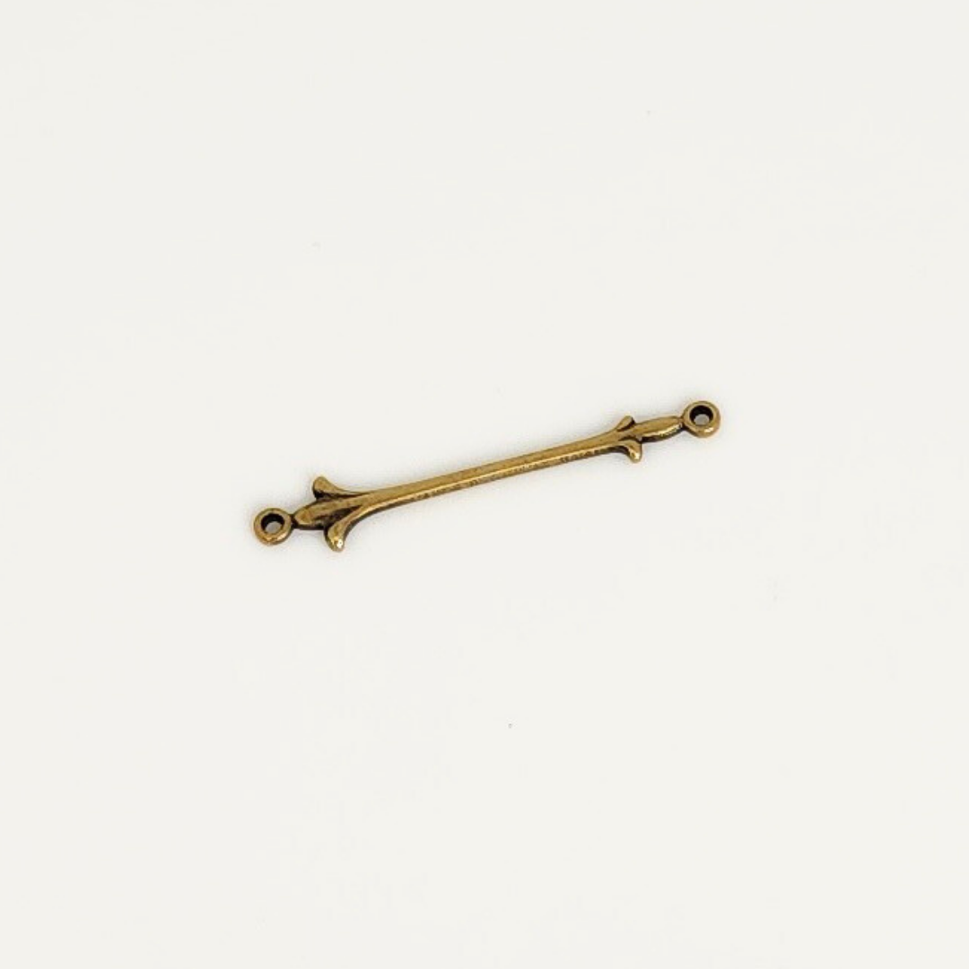 Fleur de Lis Connector 5x27mm