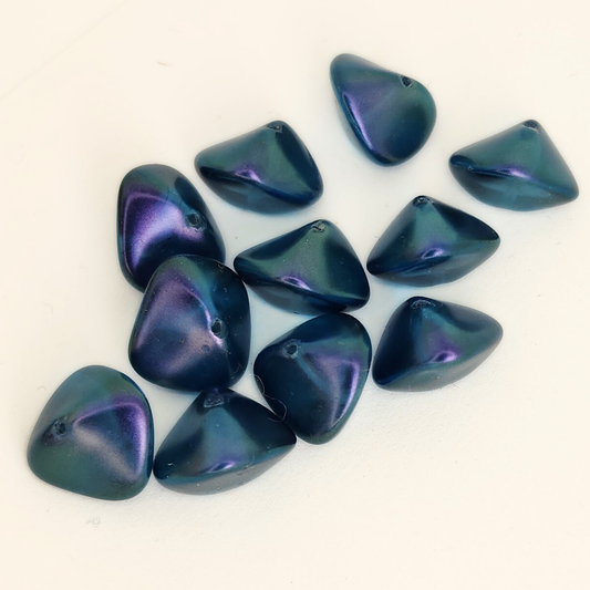 Wonky Oval 11x15mm
