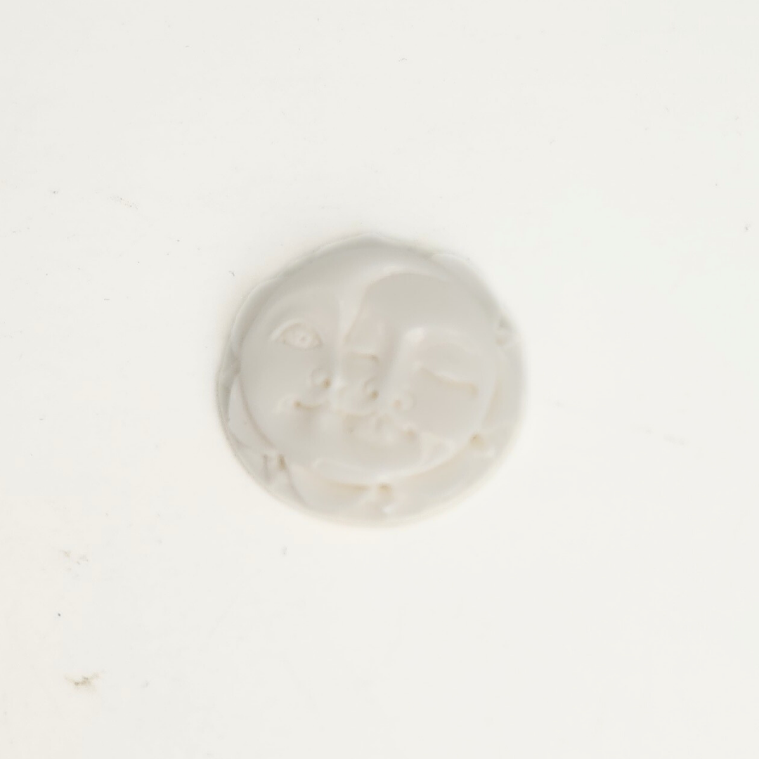 Full/Crescent Moon Face w/Border 25mm