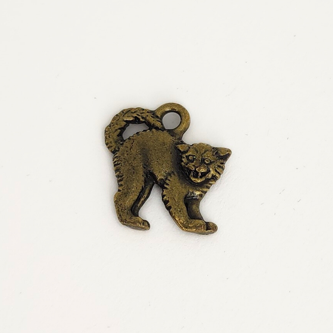 Scary Cat Charm 18mm