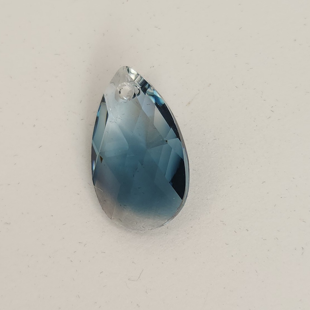 Pear Pendant 22mm