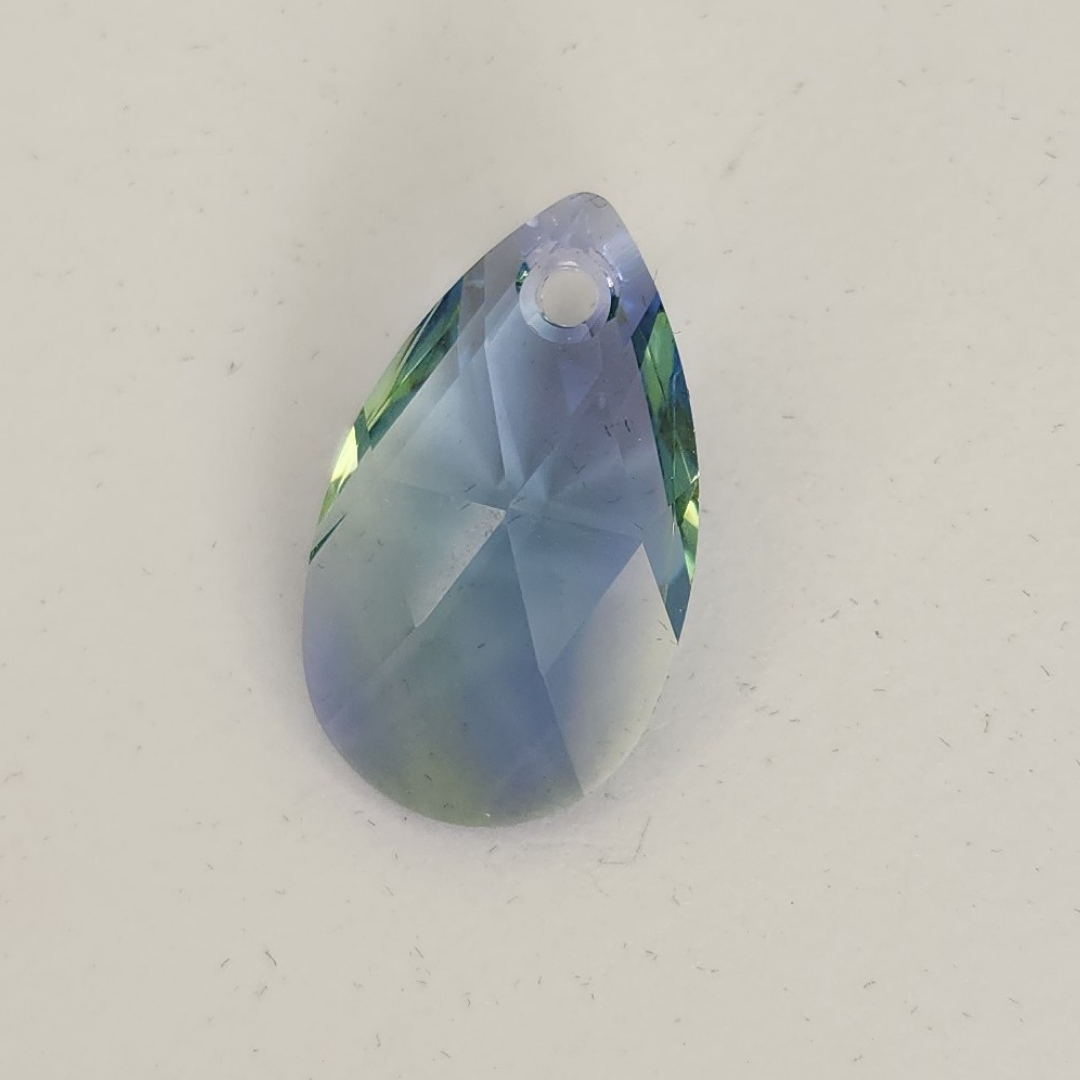 Pear Pendant 22mm