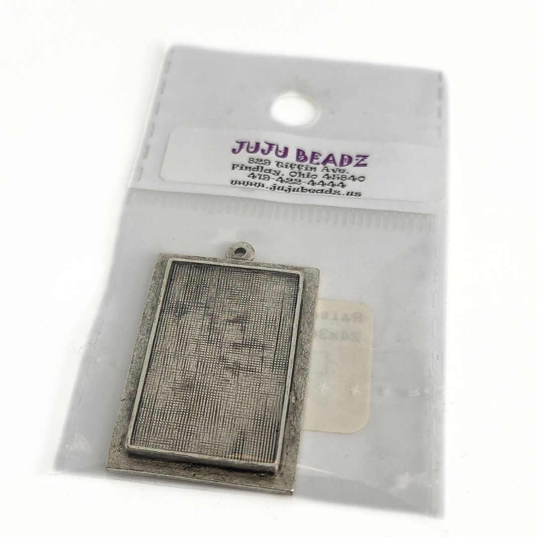 Antique Silver Raised Rectangle Pendant 24x36mm