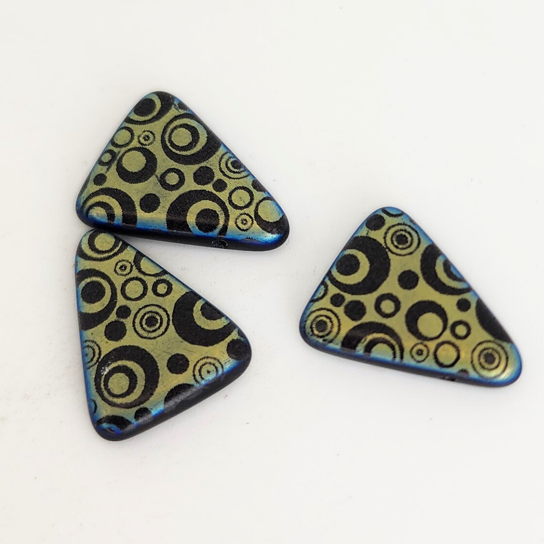 Teal Iris Bubbles Triangle 14x18mm