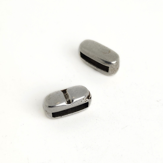 Silver Striped Rectangle 10x2.5mm