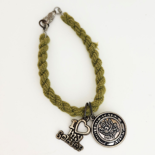 Green Blousing Bracelet