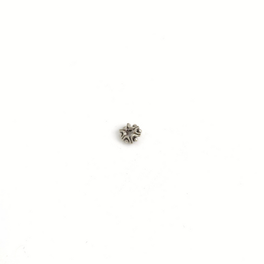 Pinch Flower 3x8mm