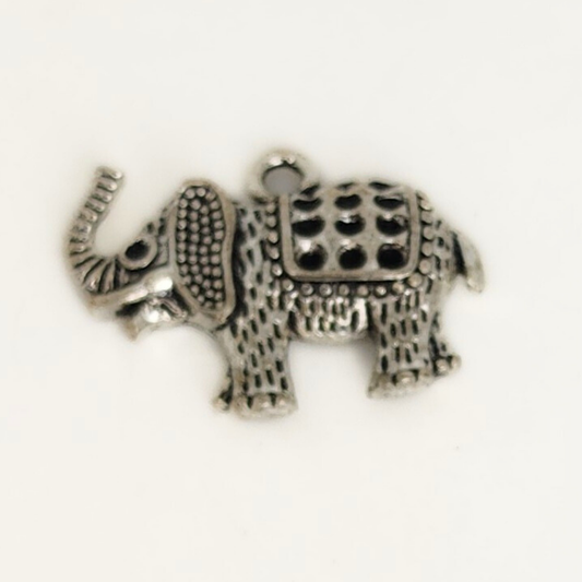 Elephant Charm 29mm