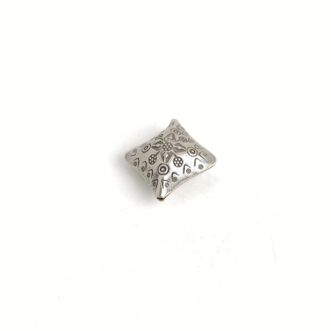 Puffed Diamond 26mm