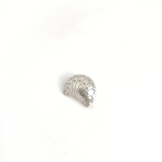 Puffed Crescent 25mm