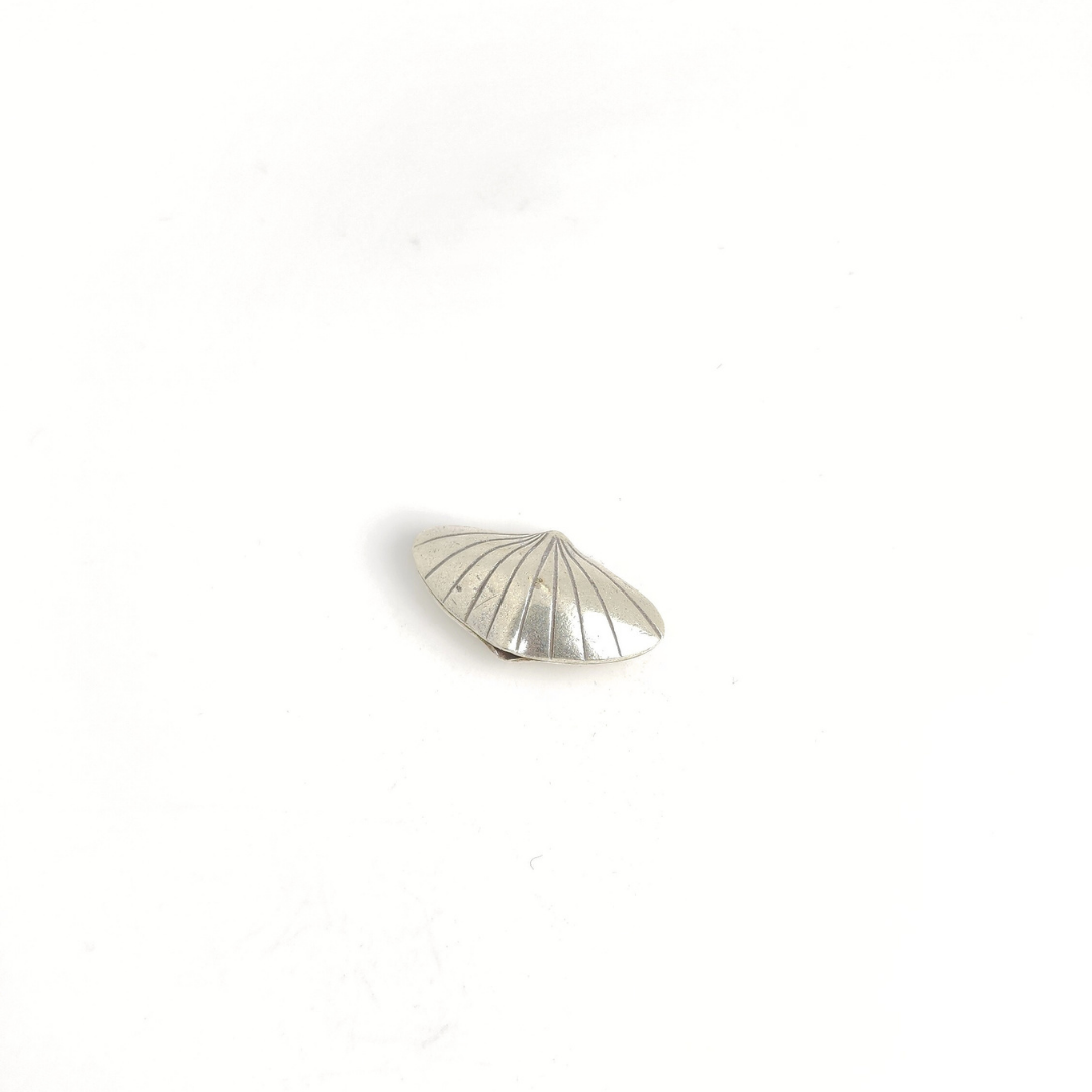 Clam Shell 30x15mm