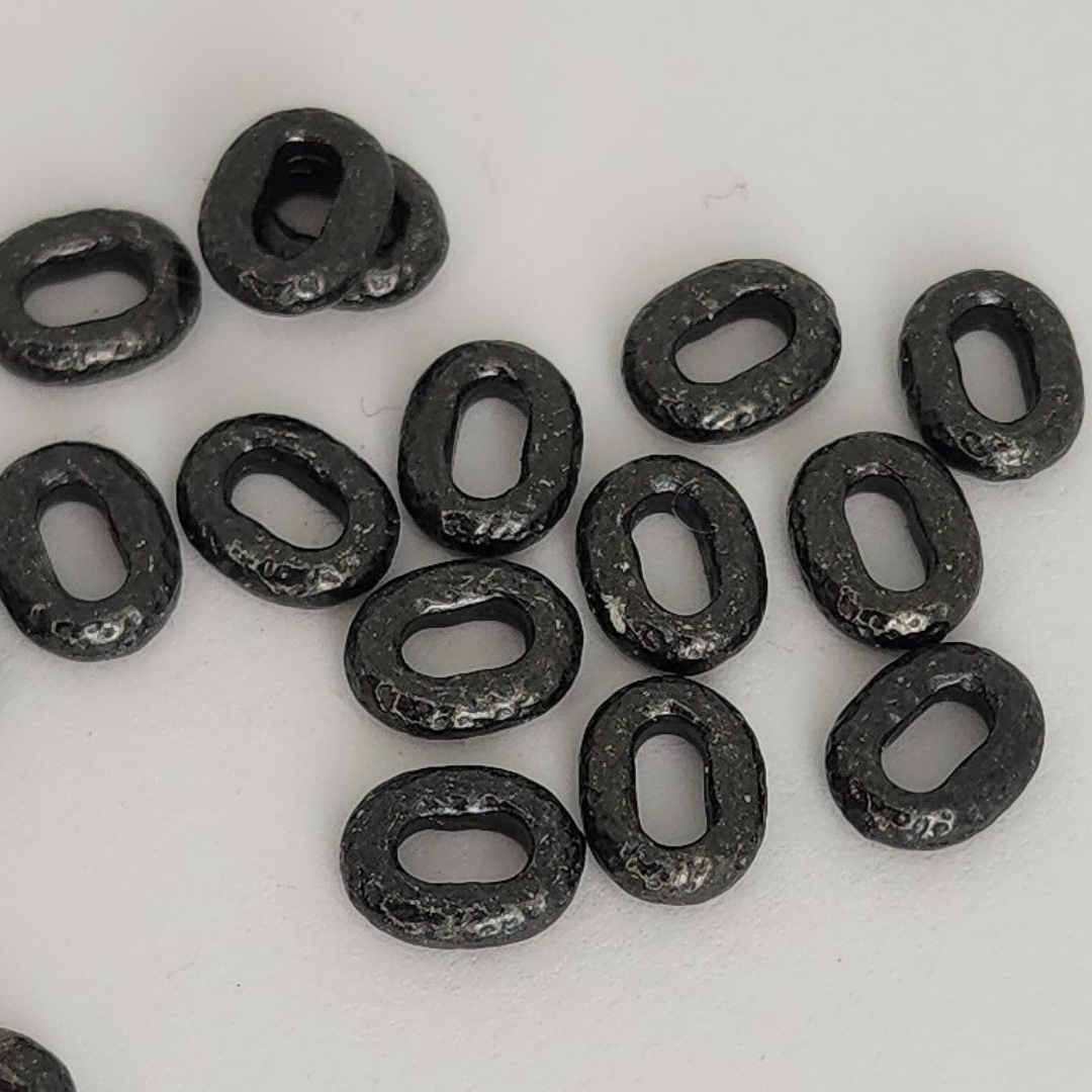Distressed Oval 8mm