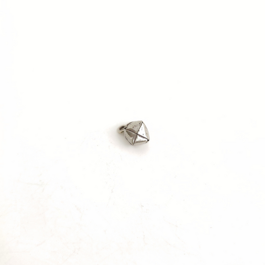 Present Pendant 15mm