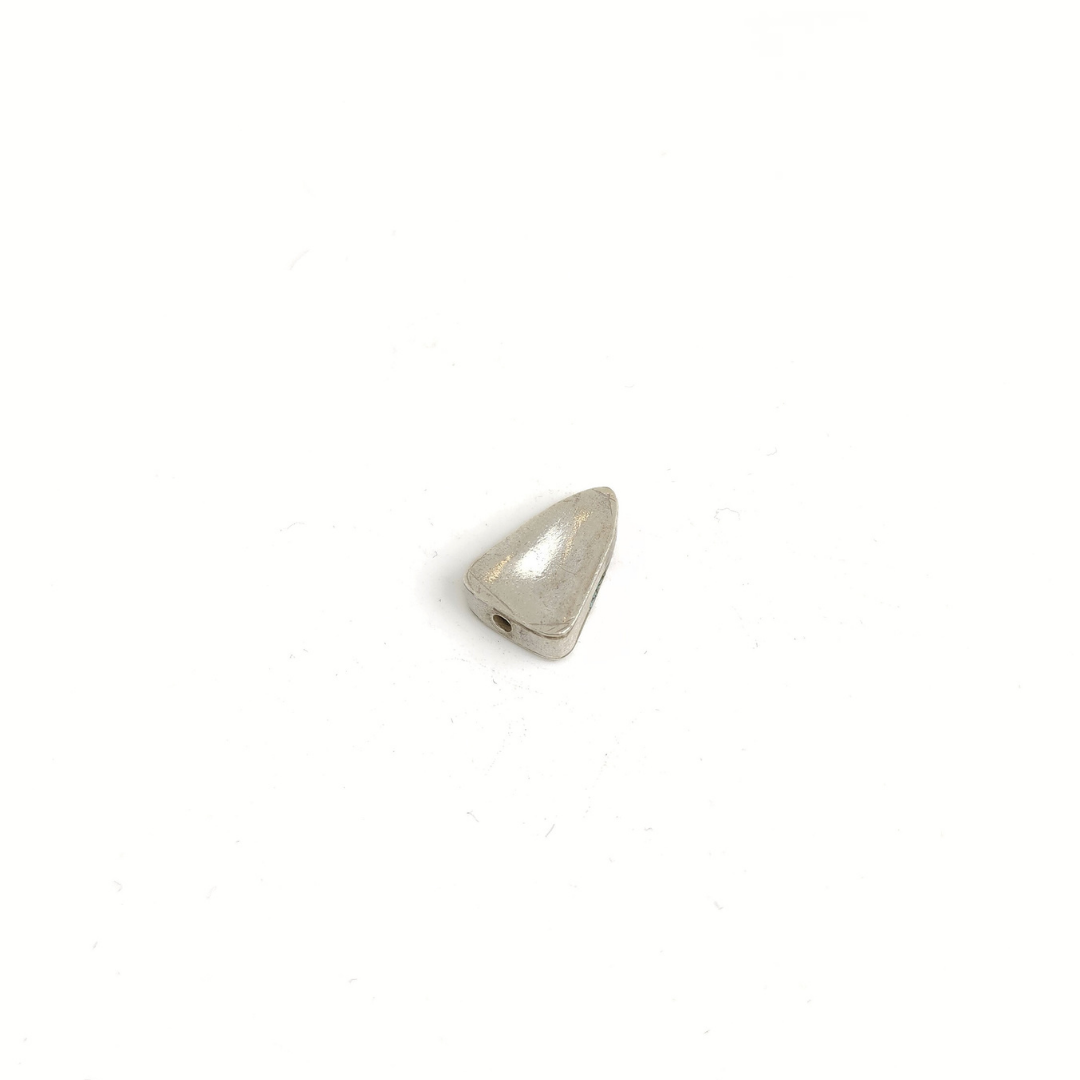 Triangle Stone 16mm