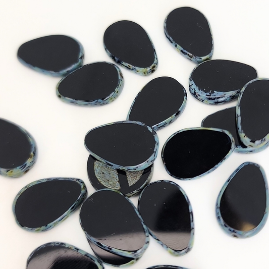 Table Cut Tear Drop 18mm