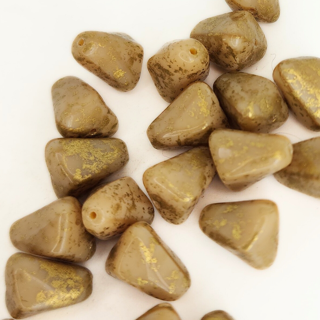 Cream Shine Gold Rain Bent Drop 12x10mm