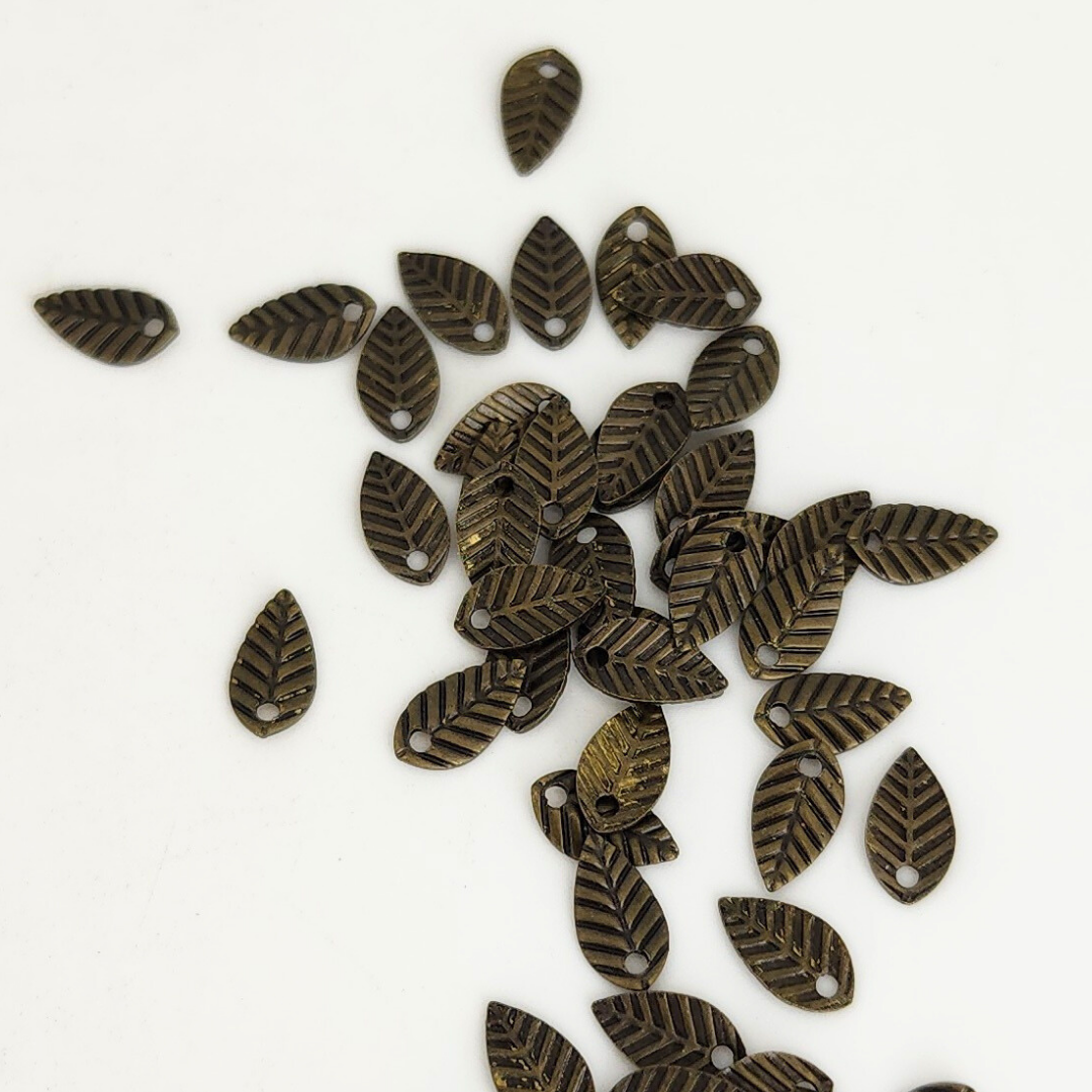Leaf 7x4mm