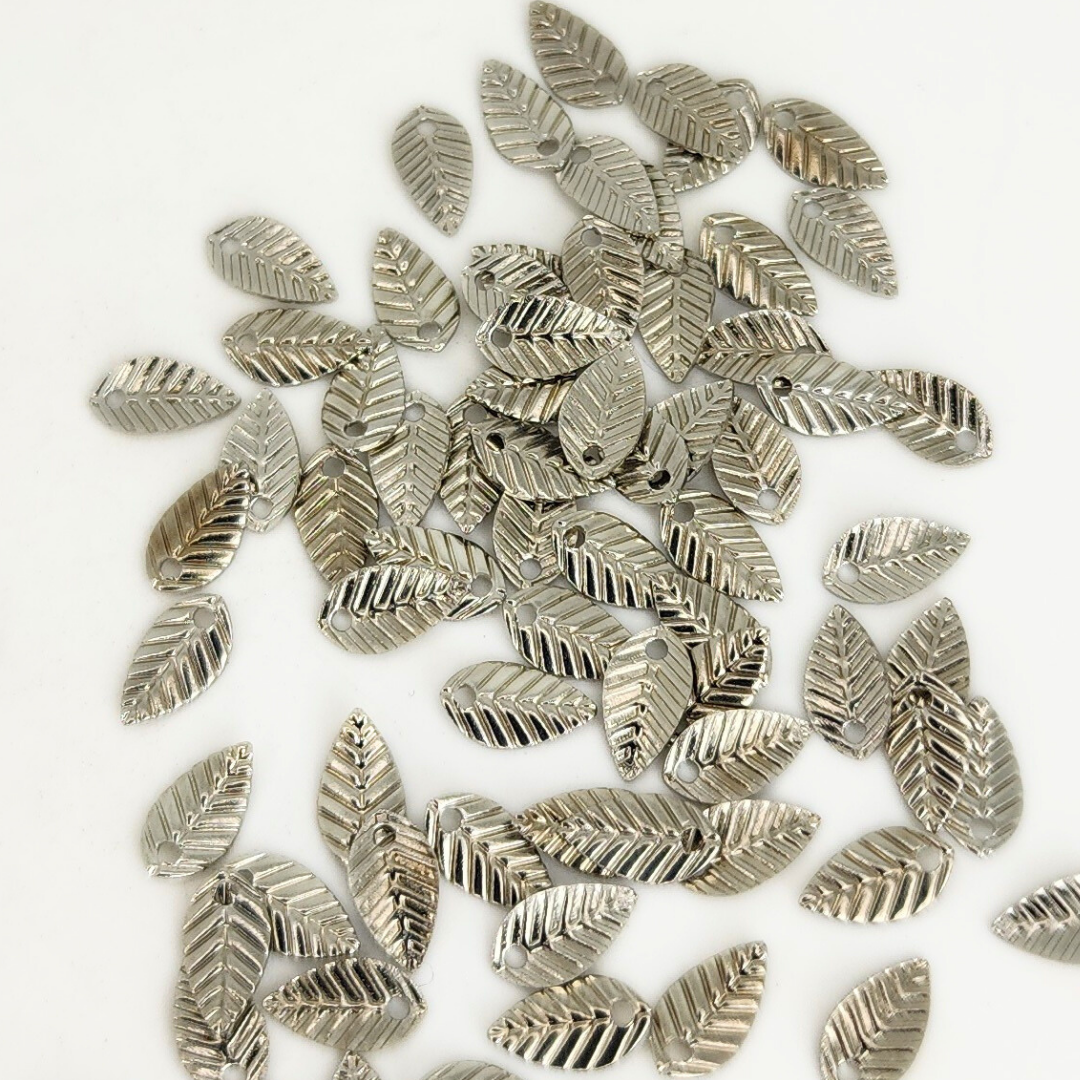 Leaf 7x4mm