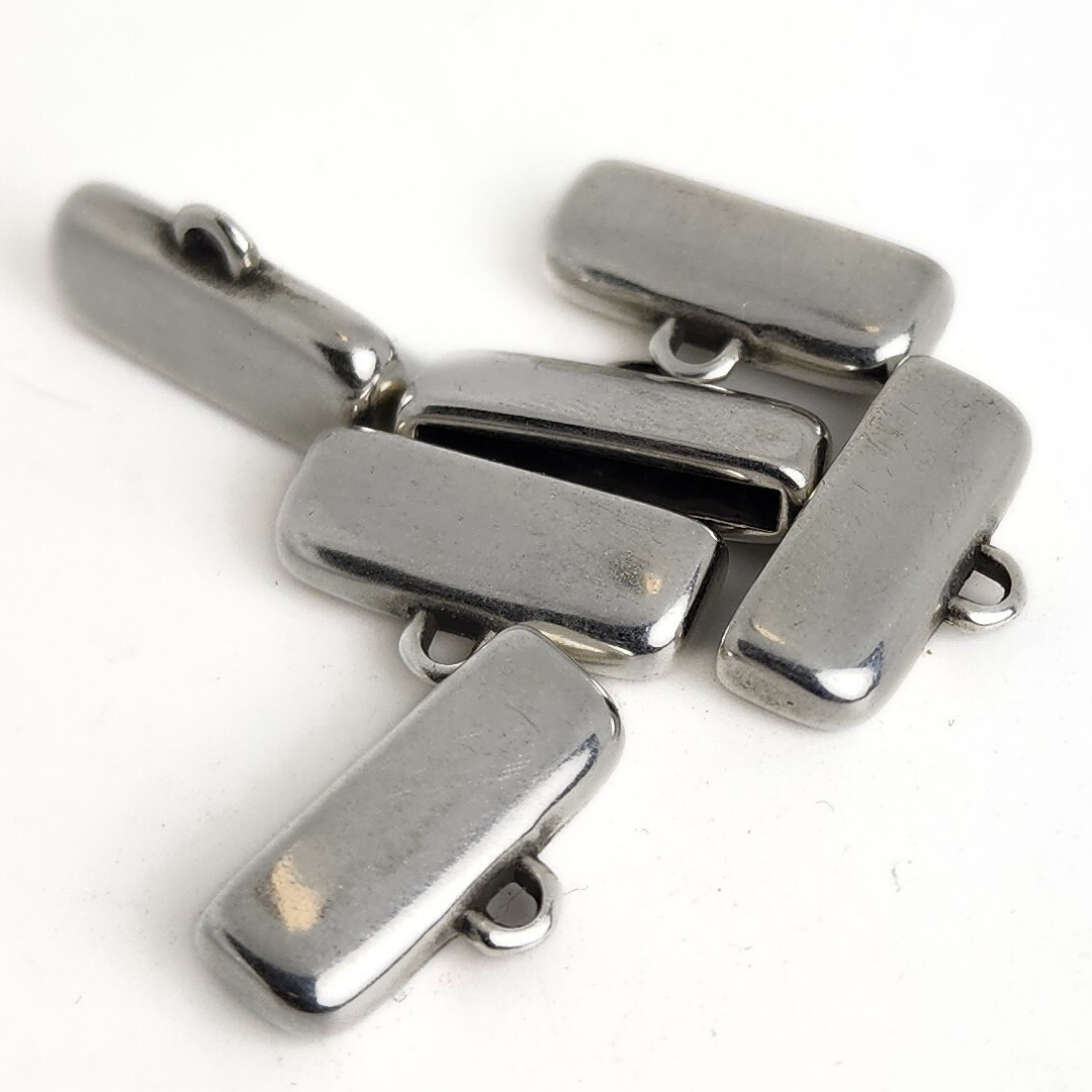 Medium Flat Round Loop End