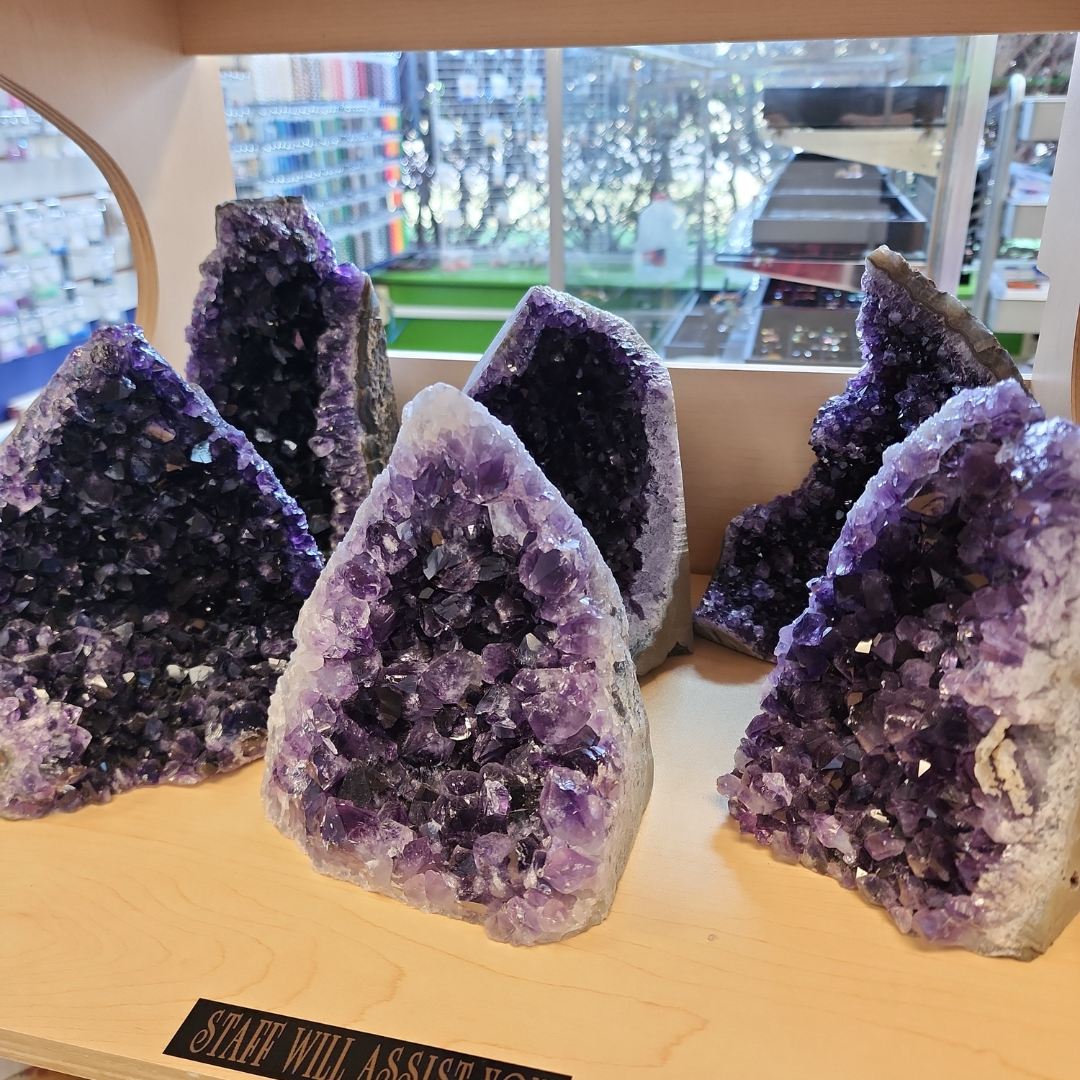 Amethyst Cut Base 1500-2000gr