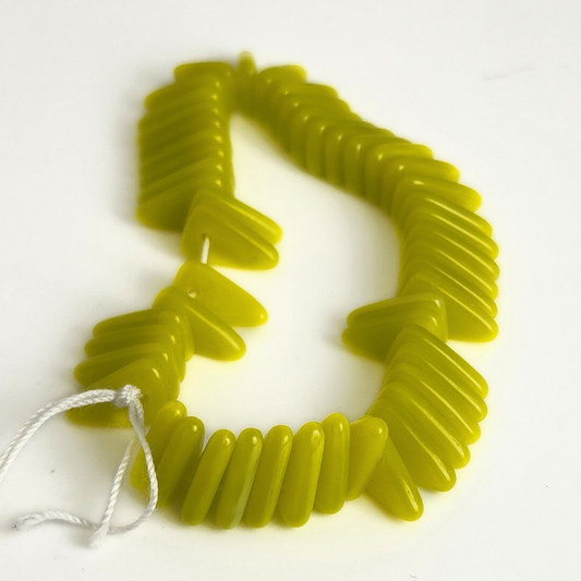 Chartreuse Flat Triangle Drop 3x7mm